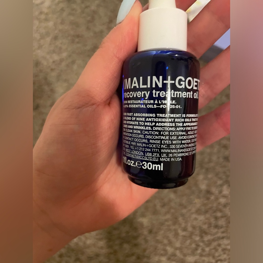 malin goetz recovery treatment oil